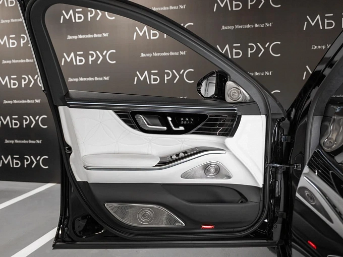Mercedes-Benz Maybach S-Класс Черный Non metallic фото 19