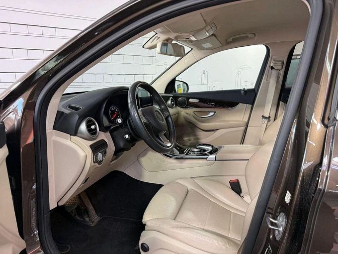 Mercedes-Benz GLC 2016 250 2.0 AT 4Matic (211 л.с.) фото 11