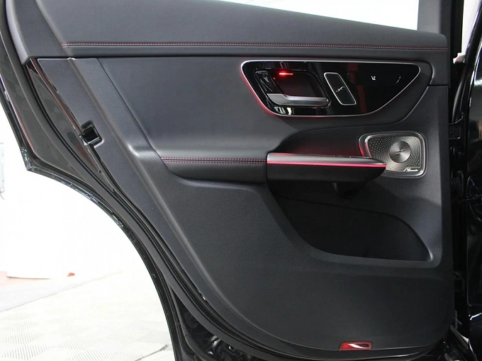 Mercedes-Benz GLC AMG Черный Non metallic фото 35