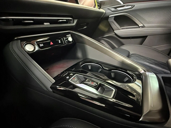 Audi Q5 Зеленый Non metallic фото 28
