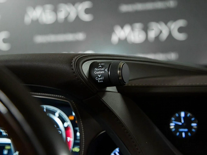 Lexus LS 2019 3.4 AT 4WD (417 л.с.) фото 10