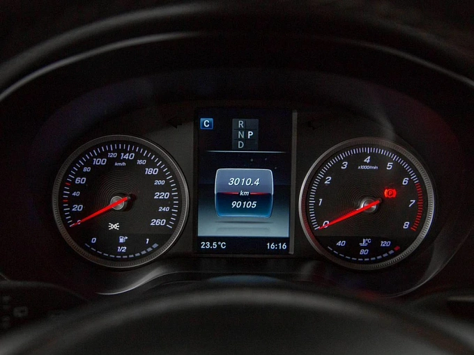 Mercedes-Benz GLC 2017 250 2.0 AT 4Matic (211 л.с.) фото 15