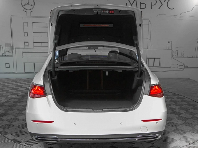 Mercedes-Benz E-Класс Белый Non metallic фото 17