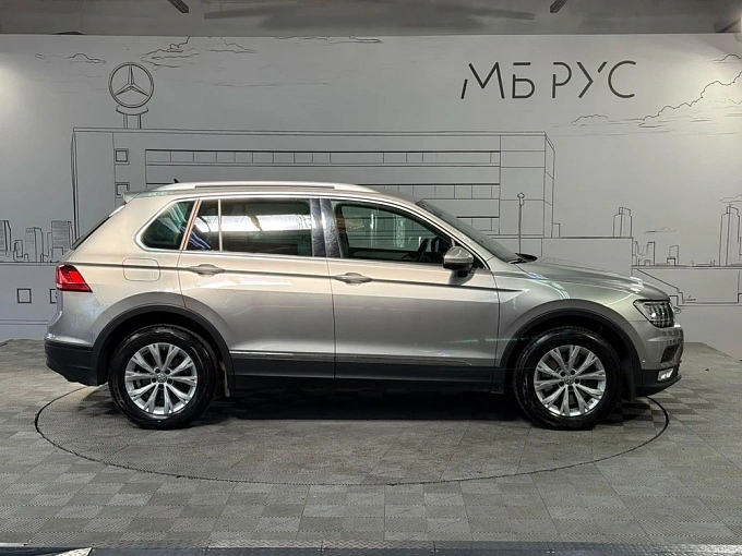 Volkswagen Tiguan 2017 2.0 AMT 4WD (180 л.с.) фото 6