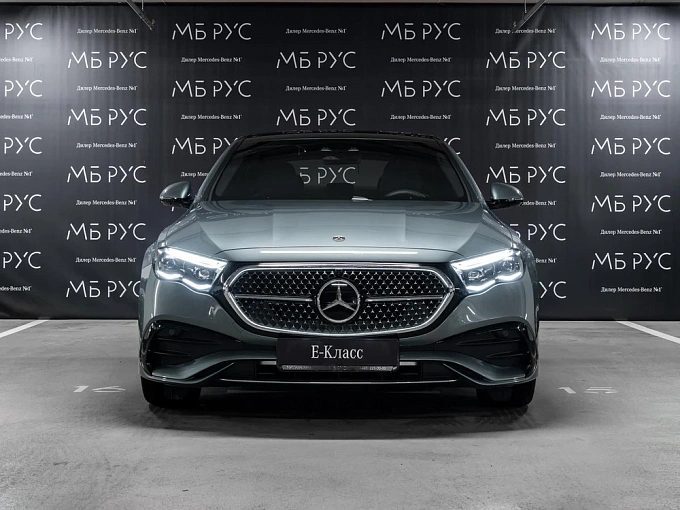 Mercedes-Benz E-Класс Зеленый Non metallic фото 2