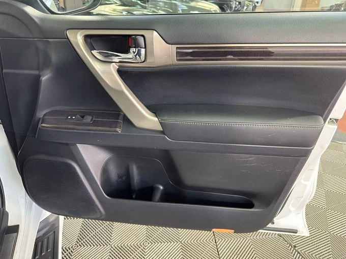Lexus GX 2021 4.6 AT 4WD (296 л.с.) фото 28