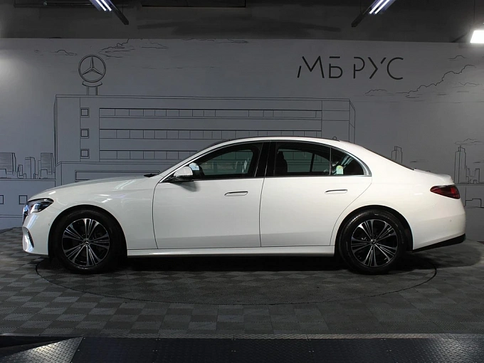Mercedes-Benz E-Класс Белый Non metallic фото 12