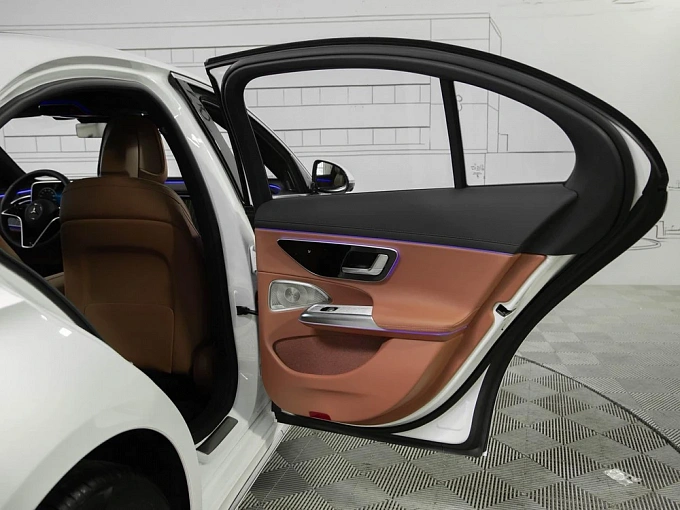 Mercedes-Benz E-Класс Белый Non metallic фото 36