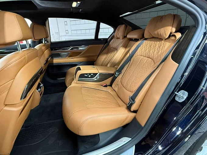 BMW 7 серии 2021 740L 3.0d AT 4WD (320 л.с.) фото 14