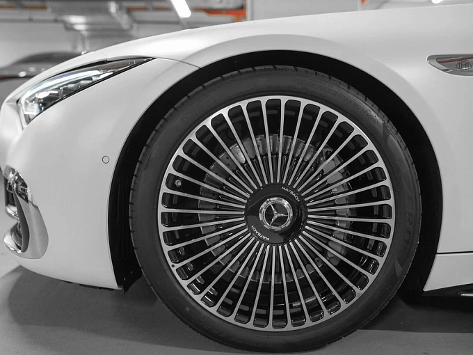 Mercedes-Benz Maybach SL Белый Non metallic фото 19