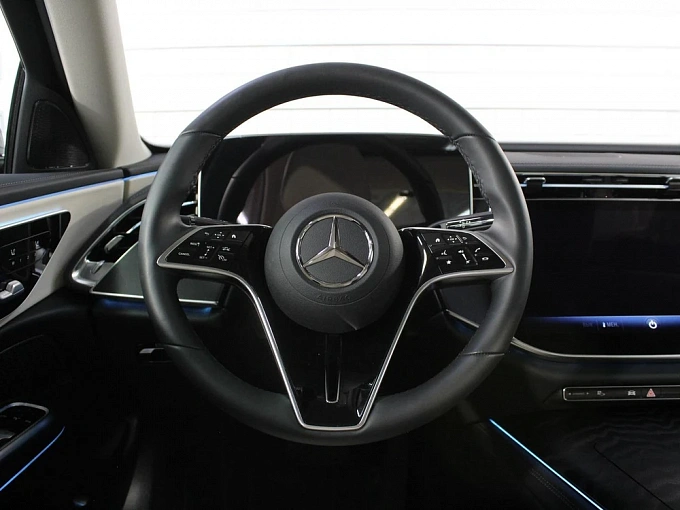 Mercedes-Benz E-Класс Серый Non metallic фото 24