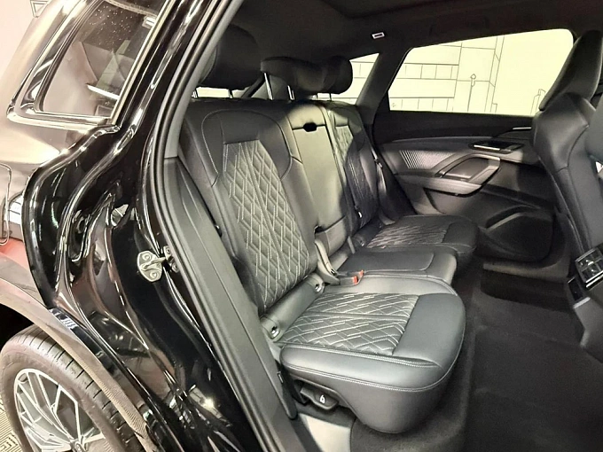 Audi Q5 Черный Non metallic фото 19