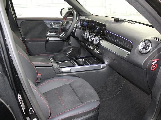 Mercedes-Benz GLB Черный Non metallic фото 10