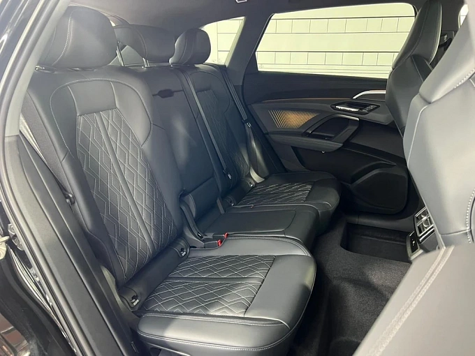 Audi Q5 Черный Non metallic фото 17