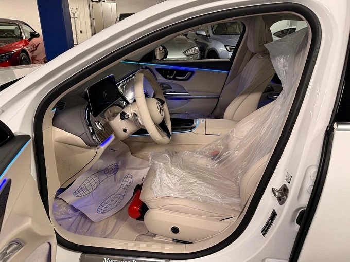 Mercedes-Benz E-Класс Белый Non metallic фото 12