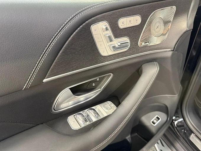 Mercedes-Benz GLS Черный Non metallic фото 20