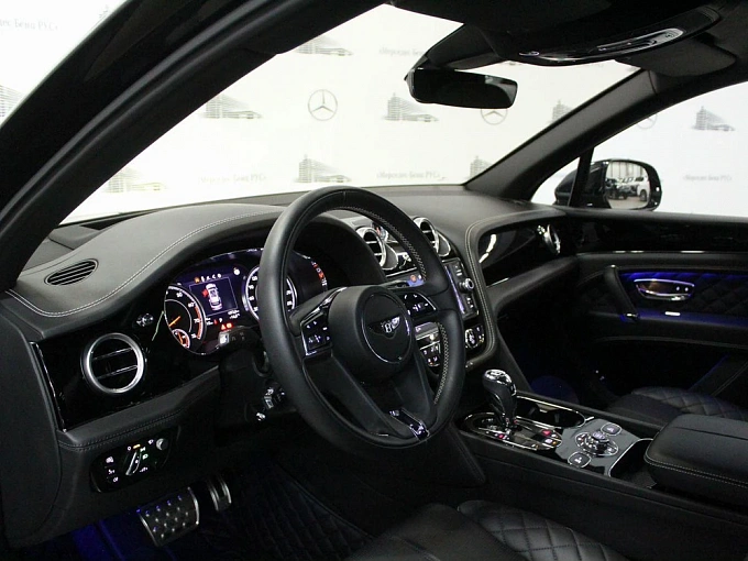Bentley Bentayga 2017 6.0 AT 4WD (608 л.с.) фото 10