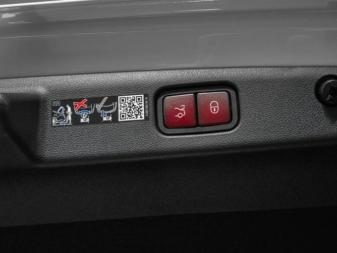 Mercedes-Benz E-Класс Белый Non metallic фото 18