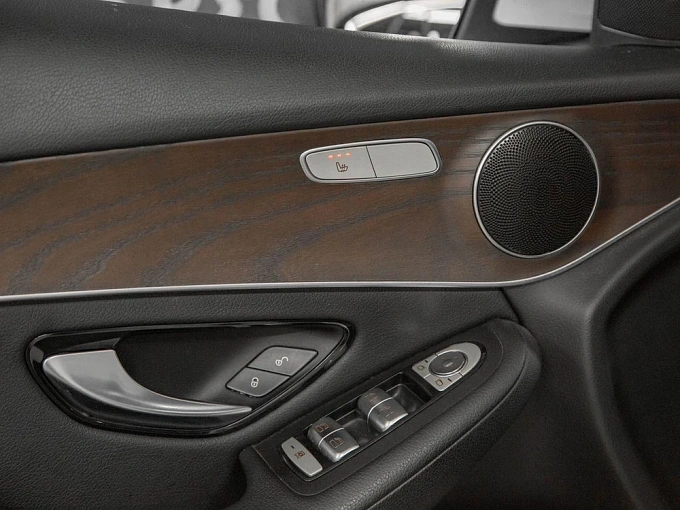 Mercedes-Benz GLC 2017 250 2.0 AT 4Matic (211 л.с.) фото 13