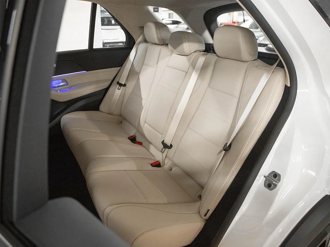 Mercedes-Benz GLE Белый Non metallic фото 7