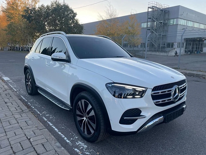 Mercedes-Benz GLE Белый Non metallic фото 5