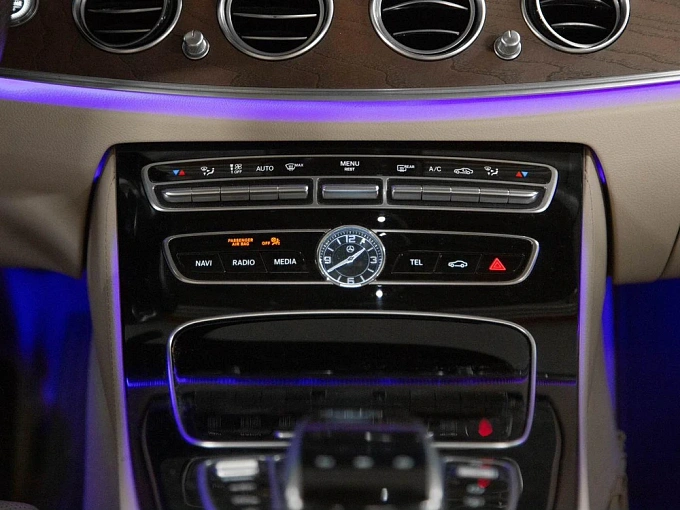 Mercedes-Benz E-Класс 2016 220 2.0d AT 4Matic (194 л.с.) фото 24