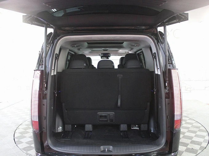 Hyundai Staria 2025 2.2d AT 4WD (177 л.с.) фото 18
