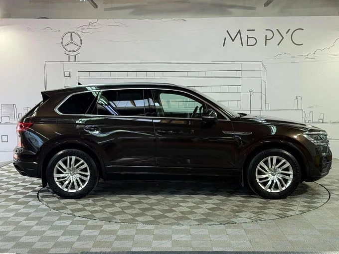 Volkswagen Touareg 2018 3.0d AT 4WD (249 л.с.) фото 7