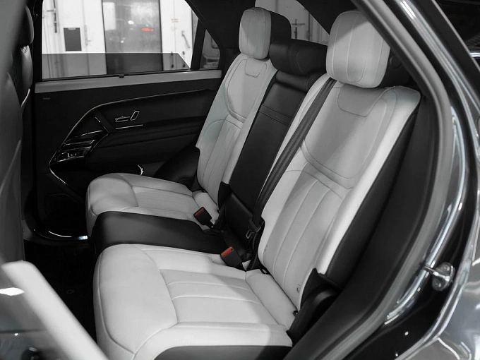Land Rover Range Rover Sport 2026 3.0d AT 4WD (300 л.с.) фото 10