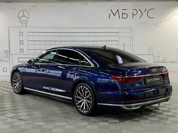 Audi A8 2018 3.0 AT 4WD (340 л.с.) фото 6