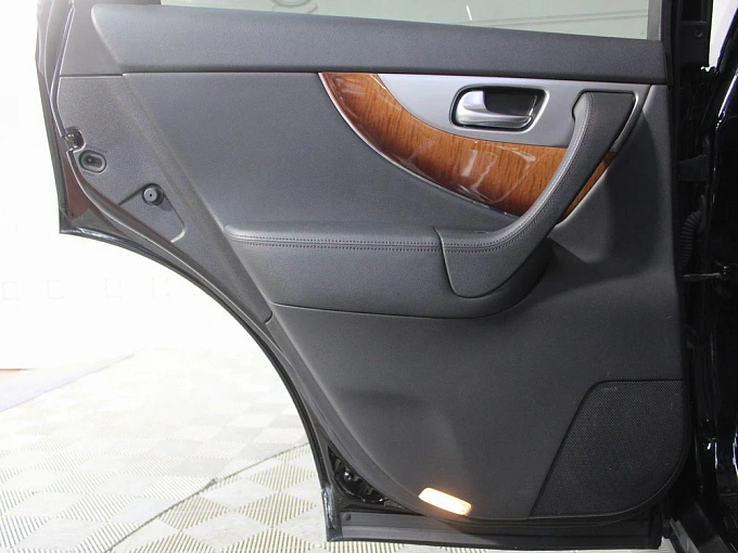 Infiniti QX70 2016 3.7 AT 4WD (333 л.с.) фото 27