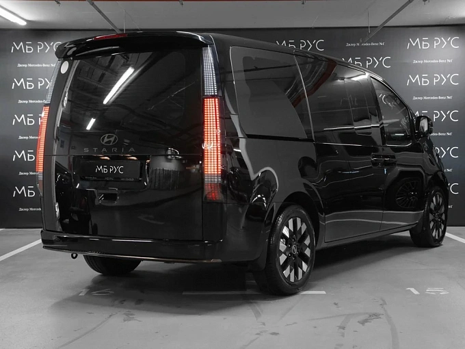 Hyundai Staria Черный Non metallic фото 3