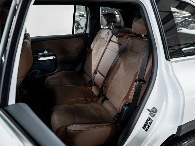 Mercedes-Benz GLB Белый Non metallic фото 10