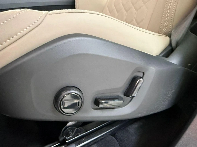 Volvo XC60 2025 2.0 AT 4WD (250 л.с.) фото 20