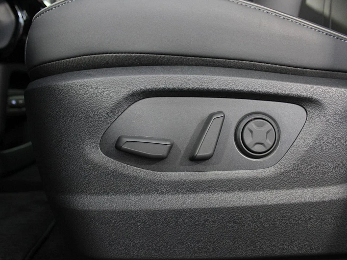 Hyundai Staria Черный Non metallic фото 24