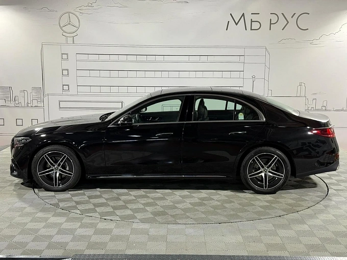 Mercedes-Benz E-Класс Черный Non metallic фото 3