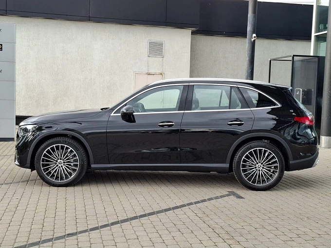 Mercedes-Benz GLC Черный Non metallic фото 3