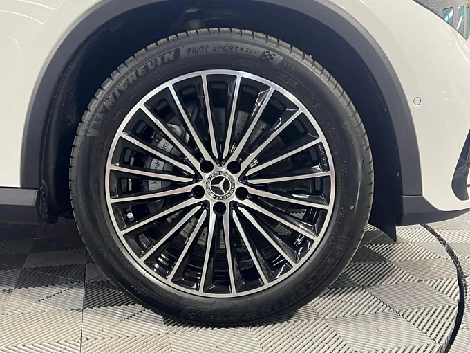 Mercedes-Benz GLC Белый Non metallic фото 29