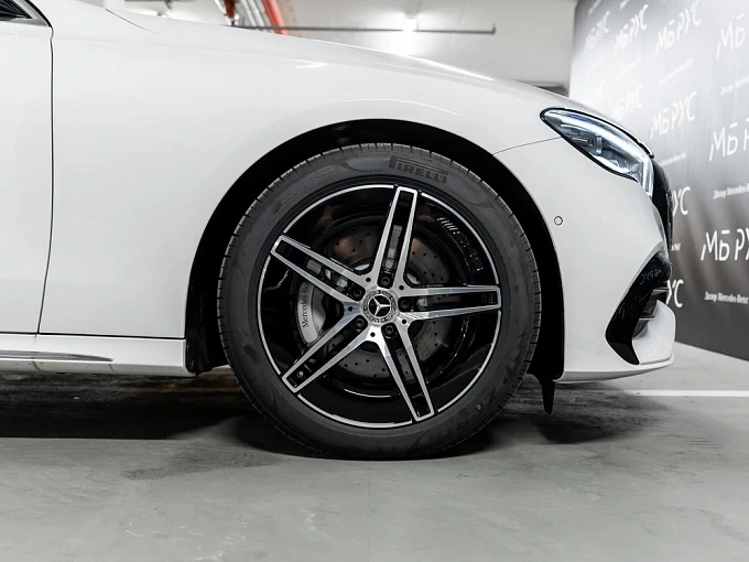 Mercedes-Benz E-Класс Белый Non metallic фото 12