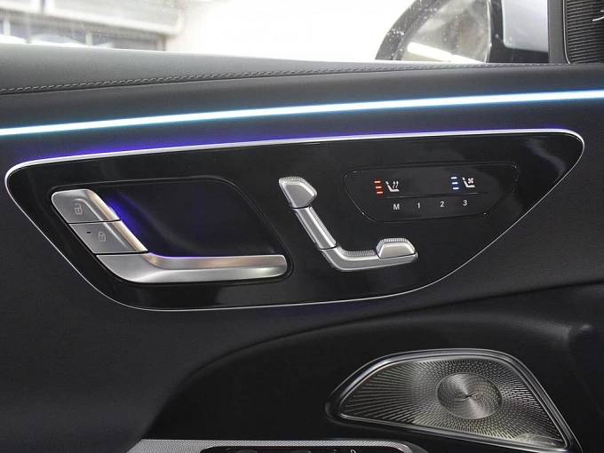 Mercedes-Benz E-Класс Серый Non metallic фото 23