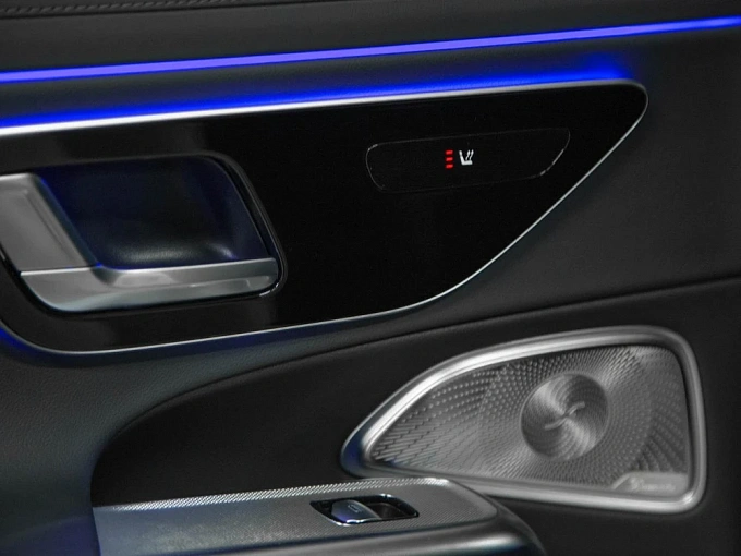 Mercedes-Benz E-Класс Белый Non metallic фото 25