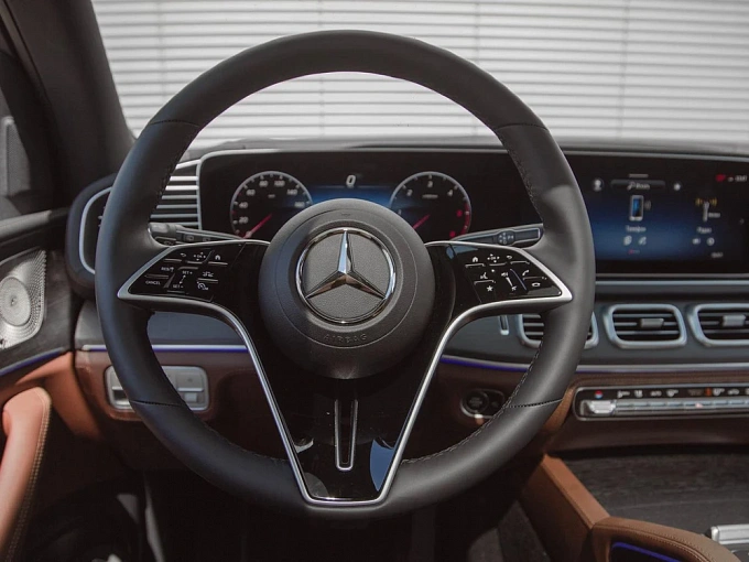 Mercedes-Benz GLE Белый Non metallic фото 18