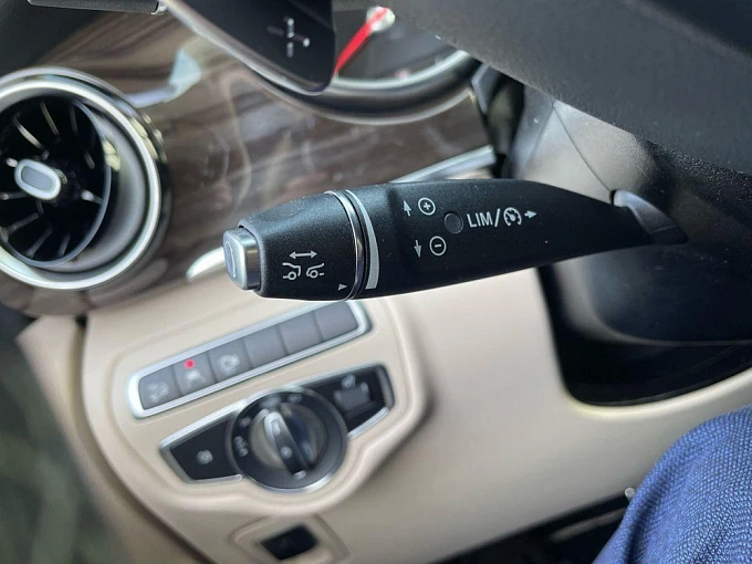 Mercedes-Benz V-Класс 2023 2.0d AT 4Matic Extra Long (237 л.с.) фото 25