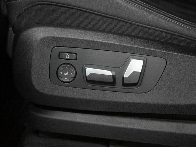 BMW X7 2019 3.0 AT 4WD (340 л.с.) фото 17