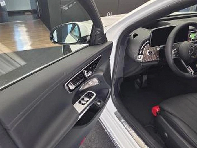 Mercedes-Benz E-Класс Белый Non metallic фото 10