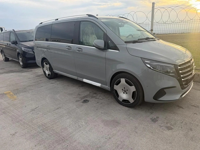 Mercedes-Benz V-Класс Серый Non metallic фото 4