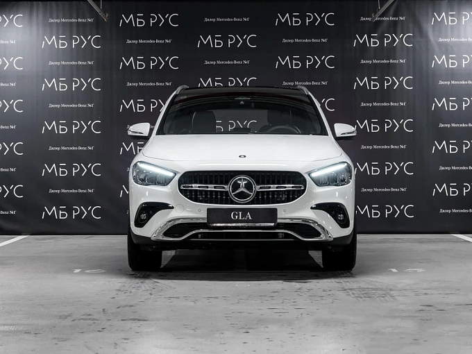 Mercedes-Benz GLA Белый Non metallic фото 2