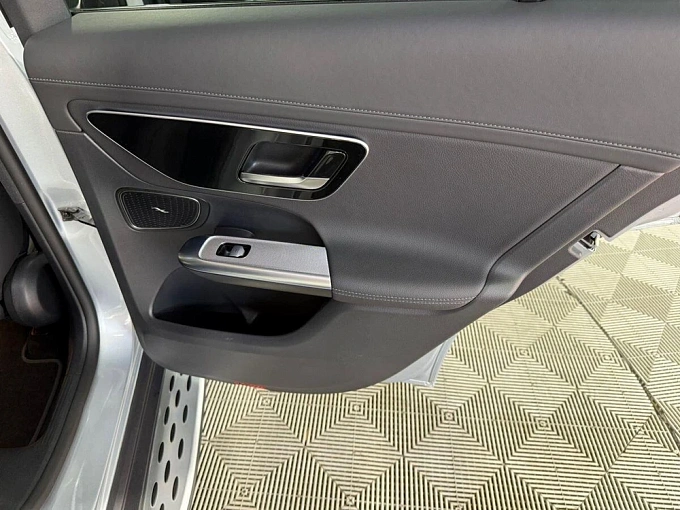Mercedes-Benz GLC 2024 2.0 AT 4Matic (204 л.с.) фото 24