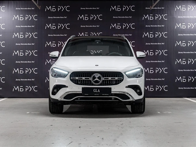 Mercedes-Benz GLA Белый Non metallic фото 2