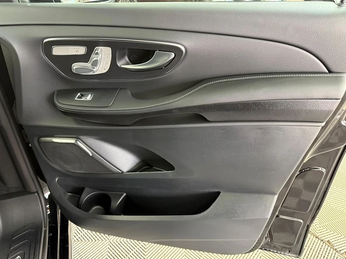 Mercedes-Benz V-Класс Черный Non metallic фото 25